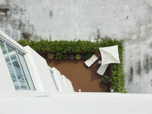 pulire il terrazzo